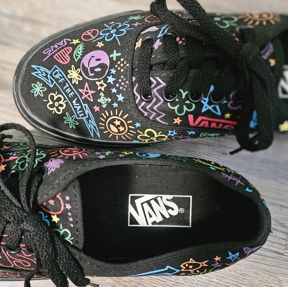 Vans Black Sneakers with Colorful Doodles - Picture 5 of 8